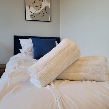 4-Bedroom Home Near Ema, Sleeps 6 캐슬 도닝턴 외부 사진